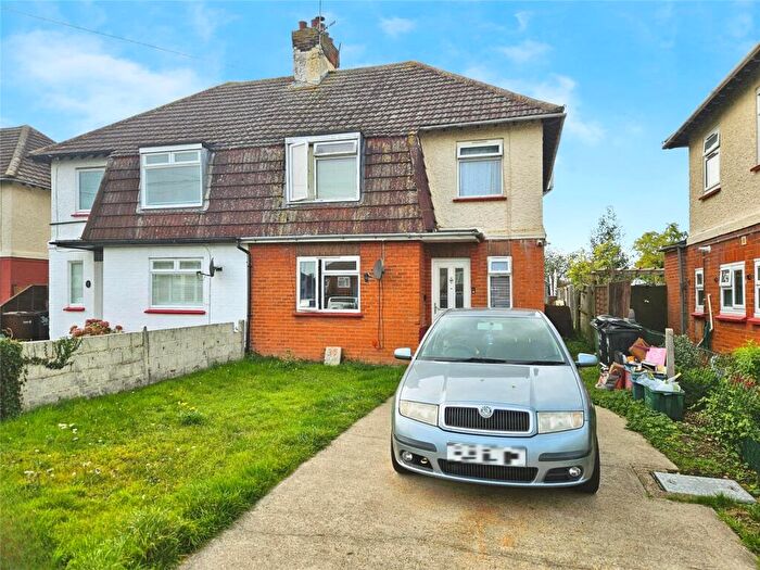 3 Bedroom Semi Detached House For Sale In Elm Grove, Clacton-on-Sea, Essex, CO15