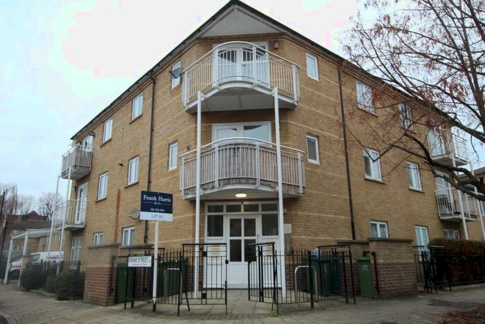 1 Bedroom Flat To Rent In Crane Street, London, SE15