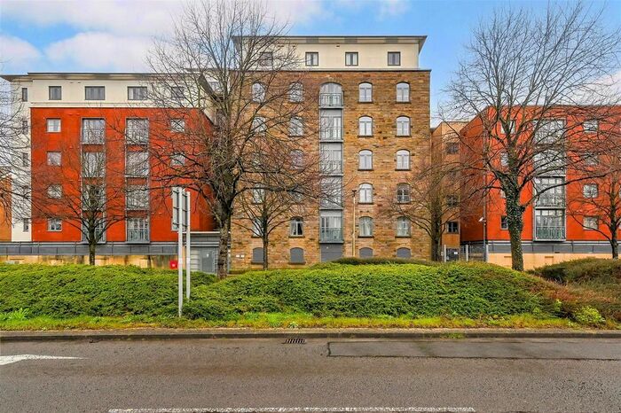 1 Bedroom Flat To Rent In Silurian Place, Cardiff, CF10