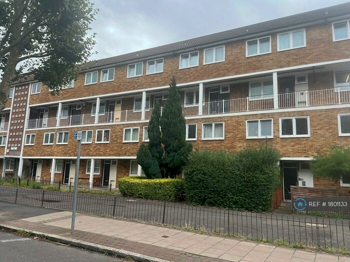 3 Bedroom Flat To Rent In Plough Way, London, SE16