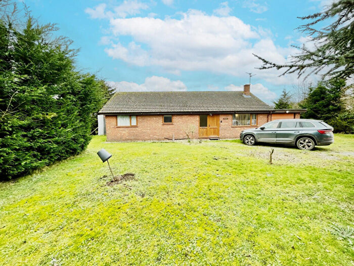 2 Bedroom Detached Bungalow For Sale In Winslow Gate, Fleet, PE12