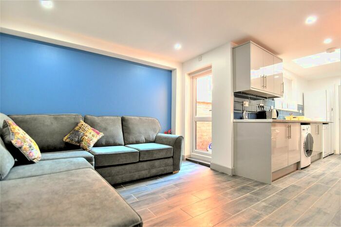 5 Bedroom Terraced House To Rent In Terry Road, Coventry, CV1