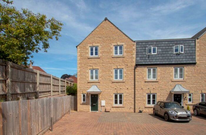 4 Bedroom Detached House To Rent In Woodbridge Mews, Stamford, PE9