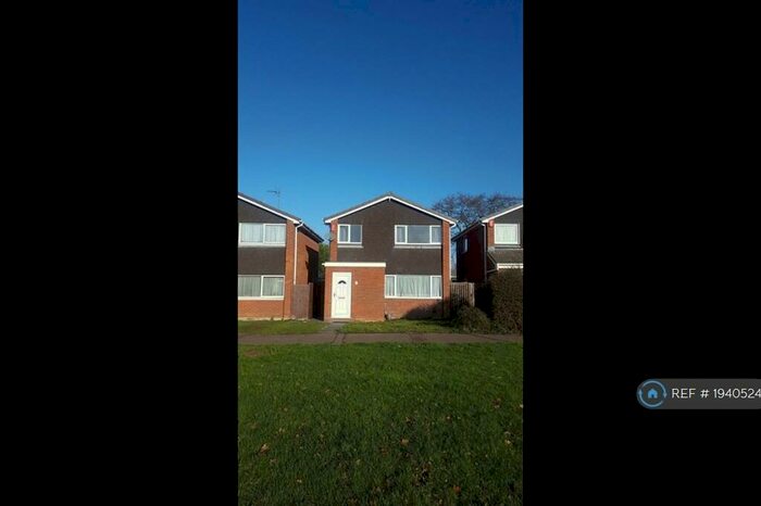 3 Bedroom Detached House To Rent In Joseph Creighton Close, Binley, Coventry, CV3