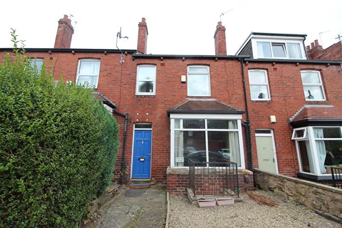 4 Bedroom Terraced House To Rent In Headingley Avenue, Leeds, LS6