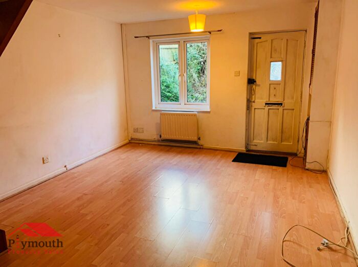 3 Bedroom End Of Terrace House For Sale In Long Terrace Close, Plymouth, PL7