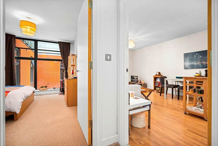 1 Bedroom Flat To Rent In Water Street, Jewellery Quarter, Birmingham, B3