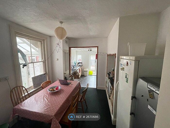 4 Bedroom Terraced House To Rent In Monks Road, Exeter, EX4