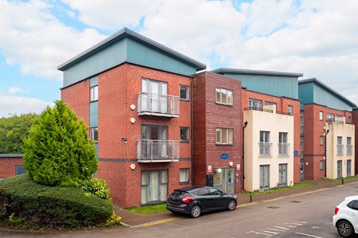 2 Bedroom Flat To Rent In The Willows, Middlewood Road, Sheffield, S6