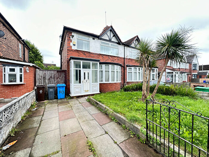 3 Bedroom Semi-Detached House To Rent In Kingsway, Manchester, M19