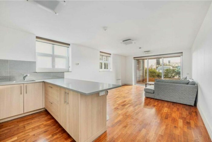 1 Bedroom Flat To Rent In North Road, Brentford, TW8
