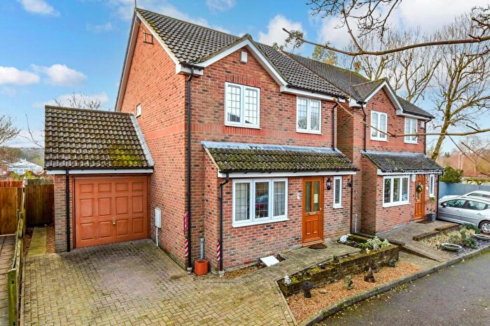 3 Bedroom Detached House For Sale In The Hampshires, Harrietsham, Maidstone, Kent, ME17