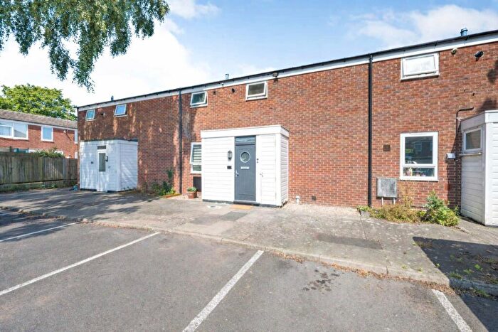 3 Bedroom Terraced House For Sale In Frankton Close, Redditch, Worcestershire, B98