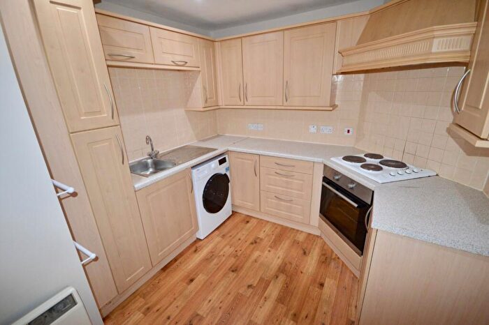 2 Bedroom Flat To Rent In St. Francis Close, Sheffield, South Yorkshire, Uk, S10
