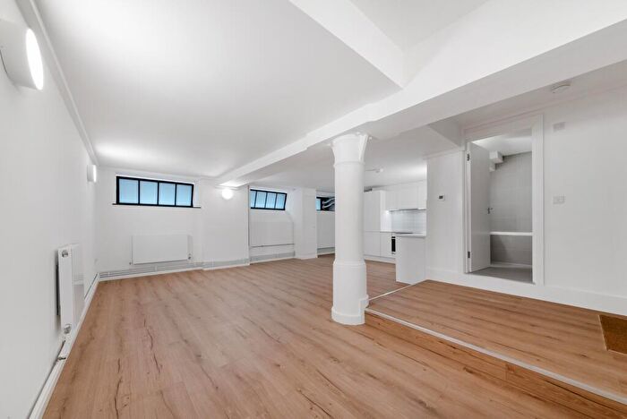 Studio To Rent In Tyssen Street, London, E8