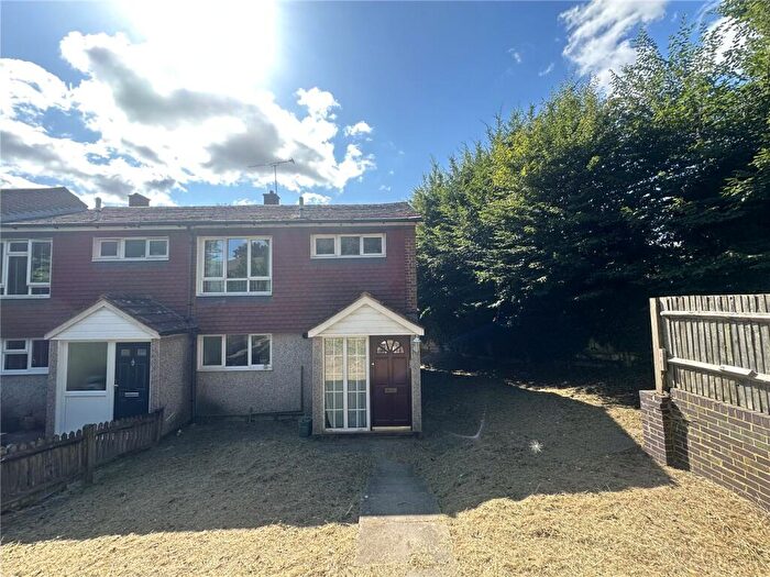 4 Bedroom House To Rent In The Chantrys, Farnham, Surrey, GU9