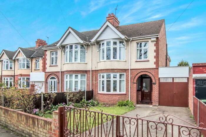 3 Bedroom Semi-Detached House To Rent In Elstow Road, Bedford, MK42