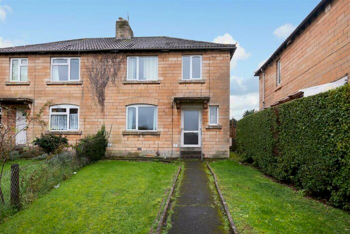 4 Bedroom Semi-Detached House To Rent In Cedar Grove, Bath, BA2