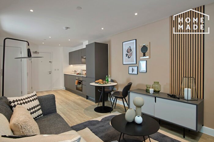 1 Bedroom Flat To Rent In Sweet St, Holbeck, LS11