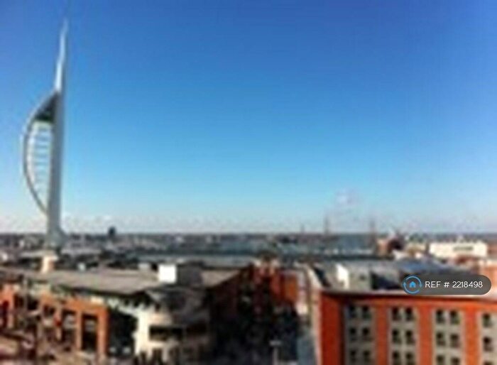 2 Bedroom Flat To Rent In The Crescent Building, Portsmouth, PO1