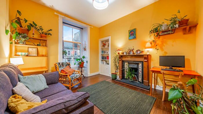 1 Bedroom Flat For Sale In Langside Road, Flat /, Queens Park, Glasgow, G42