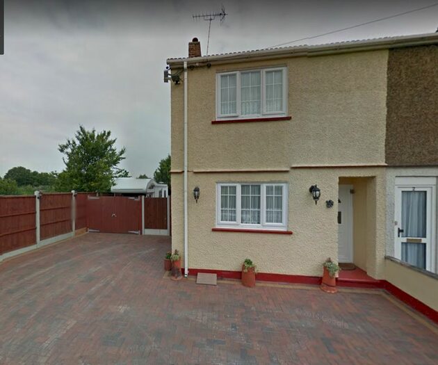 2 Bedroom End Of Terrace House To Rent In Quarry View, Cromwell Road, Grays, RM17