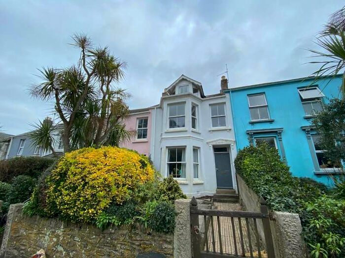 4 Bedroom Property To Rent In Arwyn Cottages, Avenue Road, Falmouth, TR11