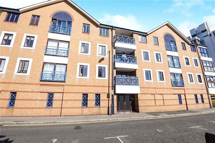 1 Bedroom Apartment For Sale In Caversham House, Lady Booth Road, Kingston Upon Thames, KT1