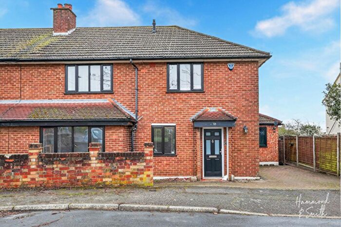 4 Bedroom Semi Detached House For Sale In Centre Avenue, Epping, CM16