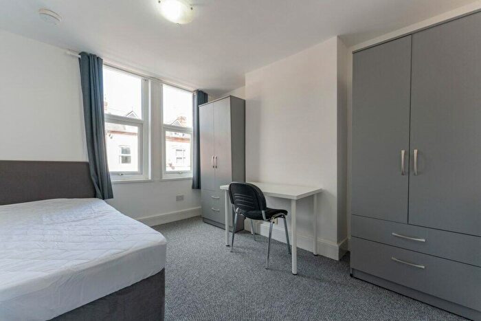 6 Bedroom Terraced House To Rent In Tiverton Road, Selly Oak, Birmingham, B29