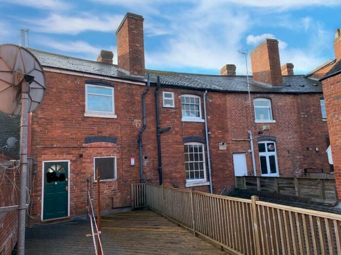 2 Bedroom Duplex To Rent In Market Place, Uttoxeter, ST14