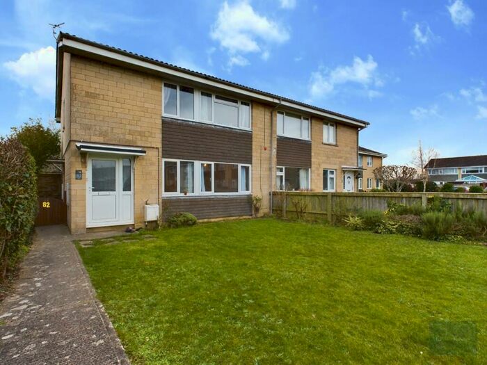 2 Bedroom Apartment To Rent In Boundary Walk, Trowbridge, BA14