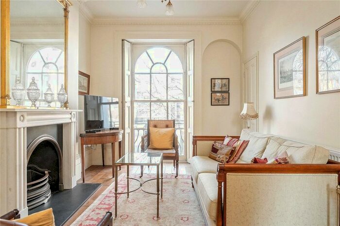 1 Bedroom Flat To Rent In Regent Square, London, WC1H