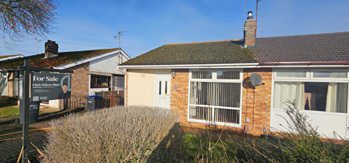 2 Bedroom Bungalow For Sale In Druids Way, Northampton, NN3