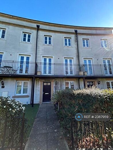 4 Bedroom Detached House To Rent In Borders Crescent, Loughton, IG10