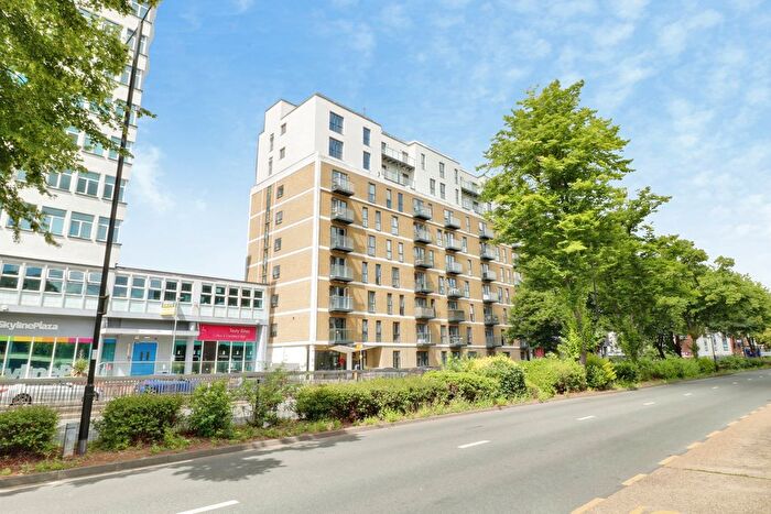 2 Bedroom Flat To Rent In Victoria Avenue, Southend-On-Sea, SS2