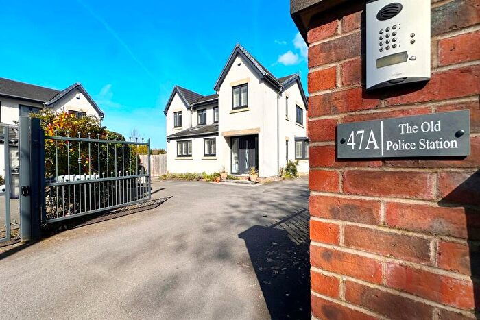 3 Bedroom Detached House For Sale In London Road North, Poynton, SK12