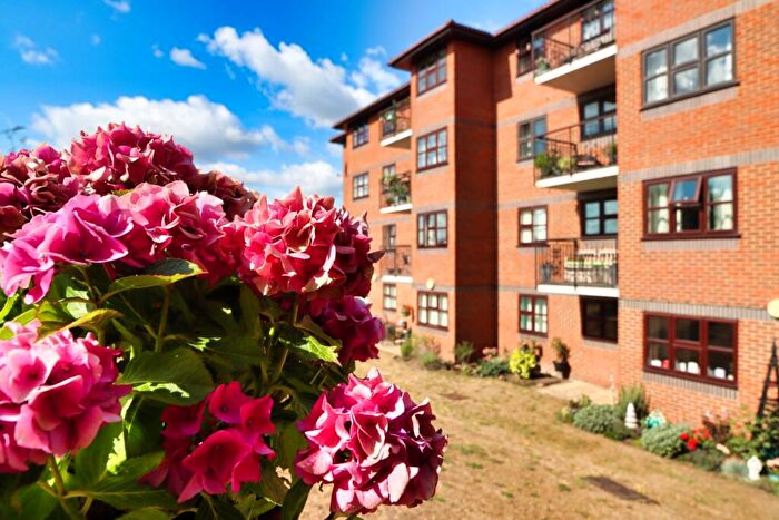 1 Bedroom Retirement Property For Sale In London Road, Crayford, DA1