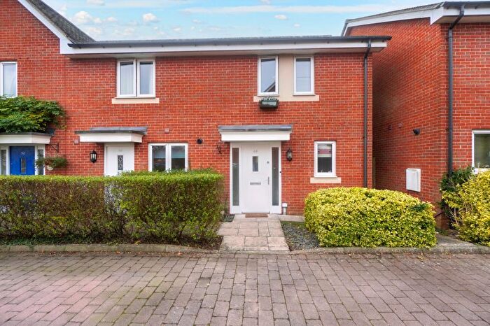 3 Bedroom End Of Terrace House To Rent In Milton Place, High Wycombe, HP13