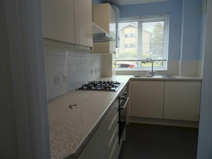 1 Bedroom Flat To Rent In Greenacres, London, SE9