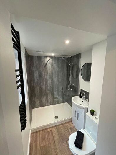 6 Bedroom Semi-Detached House To Rent In New Zealand Square, Derby, DE22