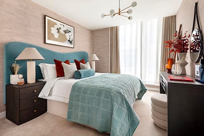 2 Bedroom Flat For Sale In Plot Clarence View, Hull, HU1