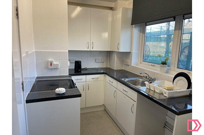 1 Bedroom Flat To Rent In Nunhead Grove, London, SE15