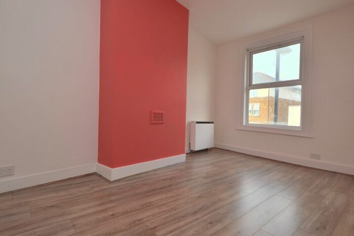 1 Bedroom Flat To Rent In Sydenham Road, London, SE26