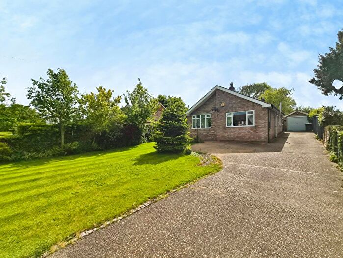 2 Bedroom Detached Bungalow For Sale In Sea Dyke Way, Marshchapel, Grimsby, DN36