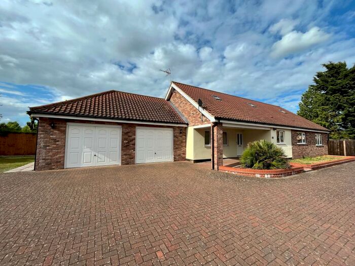 5 Bedroom Detached Villa To Rent In London Road, Brandon, IP27