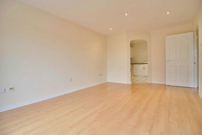 1 Bedroom Flat To Rent In Little Hallfield Road, York, YO31