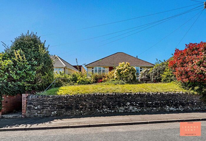 3 Bedroom Detached Bungalow For Sale In Court Road, Caerphilly, CF83