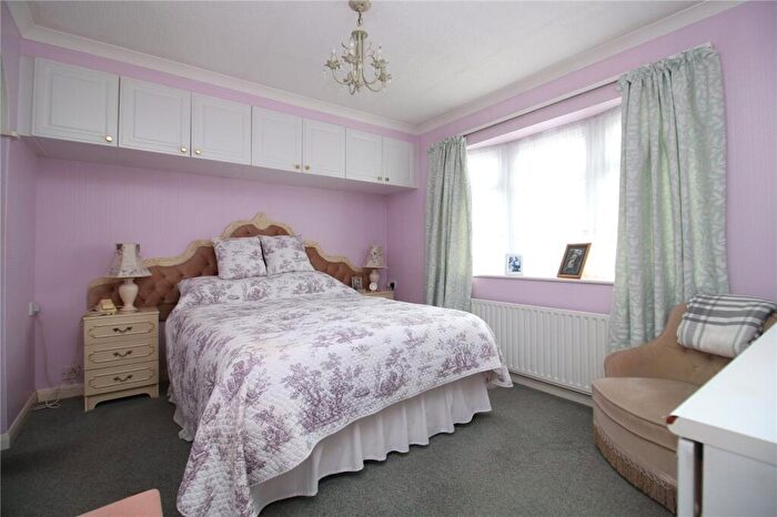 2 Bedroom Park Home For Sale In Knightcrest Park, Milford Road, Everton, Hampshire, SO41