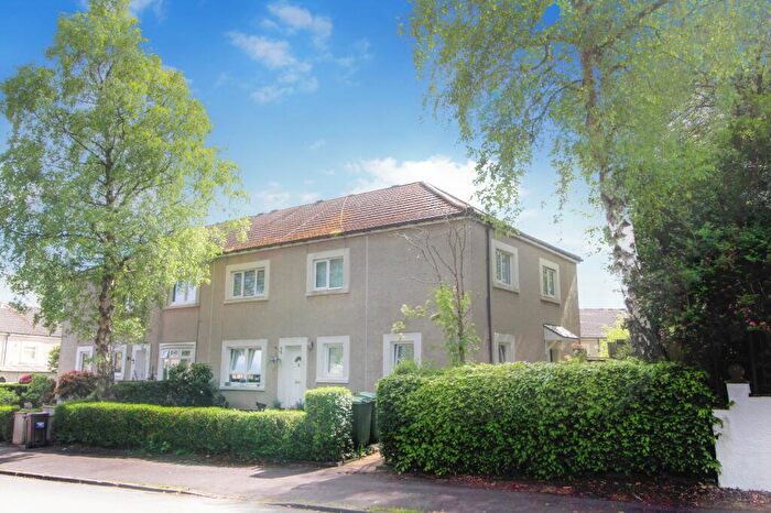 3 Bedroom Flat To Rent In Lawers Road, Glasgow, Glasgow City, G43